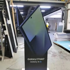 Galaxy Z Fold7 выглядит тоньше, чем все предыдущие модели Galaxy Z Fold. (Источник изображения: Alchimist Leaks)