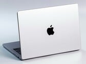 После повышения цен MacBook Pro стал значительно дороже.