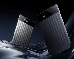 Компания Plaud представила новейшее устройство для ведения заметок с искусственным интеллектом - Plaud Note Pro, которое может конспектировать аудиозаписи. (Источник изображения: Plaud)