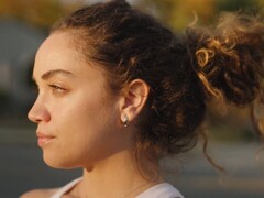 Lumia 2 - довольно неприметная носимая вещь (Источник изображения: Lumia Health)