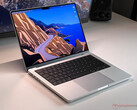 Appleтекущее поколение MacBook Pro, как утверждается, прослужит на несколько месяцев дольше, чем ожидалось ранее. M4 MacBook Pro 14 на фото. (Источник изображения: Notebookcheck)