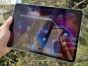 Xiaomi Pad 7: просмотр на открытом воздухе
