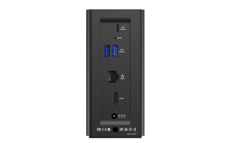 Имеются порты HDMI и USB. (Источник изображения: TerraMaster)