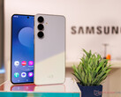 Модель Galaxy S25 FE обладает знакомым языком дизайна и относительно тонкими рамками дисплея (Источник изображения: Notebookcheck)