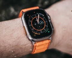 После годичного перерыва серия Apple Watch Ultra предположительно получит некоторые обновления (Источник изображения: Alek Olson)