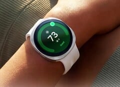 Согласно отзывам некоторых пользователей, полная зарядка Samsung Galaxy Watch9 занимает до четырёх часов.