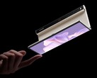 Как и изображенный на фотографии Huawei Mate Xs 2, Apple iPhone Fold будет иметь дисплей, складывающийся наружу. (Изображение: Huawei)