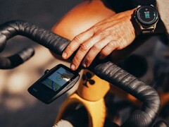 Coros Dura: Мощный велосипедный компьютер.