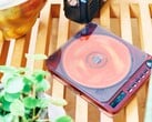 Relax Pixel Tunes сочетает современные функции с прозрачным дизайном в стиле ретро.