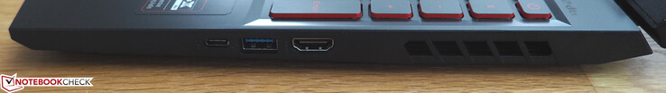 Правая сторона: USB-C, USB-A, HDMI