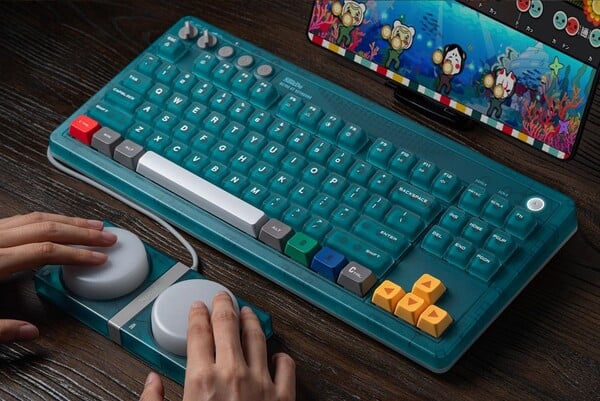 Механическая клавиатура Retro 87 в версии N64 поставляется в комплекте с двумя проводными кнопками Super Buttons.