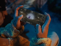 Похоже, что Snapdragon 8 Elite для Galaxy справился с задачей в бенчмарке (Источник изображения: Samsung - отредактировано)