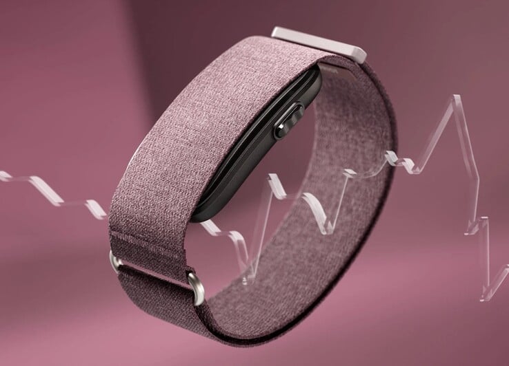 На одной из сторон устройства Garmin CIRQA расположена кнопка.