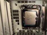 Intel Core 9 273PQE был замечен в природе.