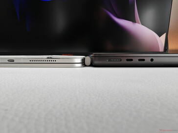 iPad Pro 11 2025 M5 и Magic Keyboard (слева) против Apple MacBook Pro 14 (справа)