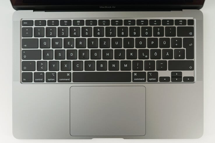 Клавиатура Magic Keyboard и стеклянный тачпад