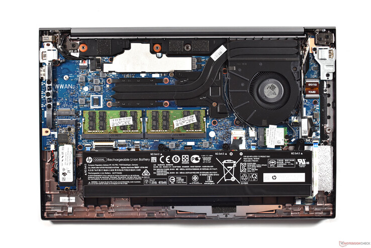 HP ZBook Firefly 15 G7. Внутреннее убранство