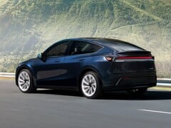 Model Y цвета «Deep Blue Metallic»