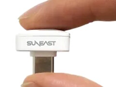 Компания Suneast выпускает пузатые флэш-накопители с интерфейсом USB-C, которые для удобства можно постоянно оставлять подключенными к смартфону, планшету или ноутбуку. (Источник изображения: Suneast)