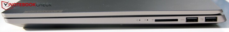 Правая сторона: картридер, 2x USB-A (3.1)