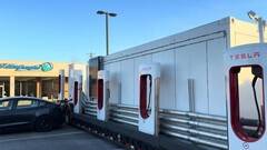 Tesla развертывает зарядные устройства MegapackChargers, чтобы справиться с праздничными заторами на станциях Supercharger (Источник изображения: PRNDL by Jordan Golson)