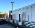 Tesla развертывает зарядные устройства MegapackChargers, чтобы справиться с праздничными заторами на станциях Supercharger (Источник изображения: PRNDL by Jordan Golson)