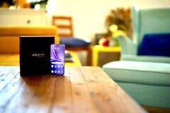 Vivo X300 FE — это компактный и высококачественный смартфон, который при этом не ударит по карману.