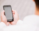 Instagram убирает необязательное сквозное шифрование из прямых сообщений 8 мая 2026 года, предоставляя Мета возможность читать содержимое DM впервые с 2023 года.