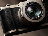 Фотоаппарат Panasonic Lumix L10, изображенный здесь, вскоре может столкнуться с конкуренцией со стороны Canon.