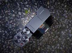 У фотокамеры Lumix TZ200, изображенной здесь, очевидно, скоро появится преемник.