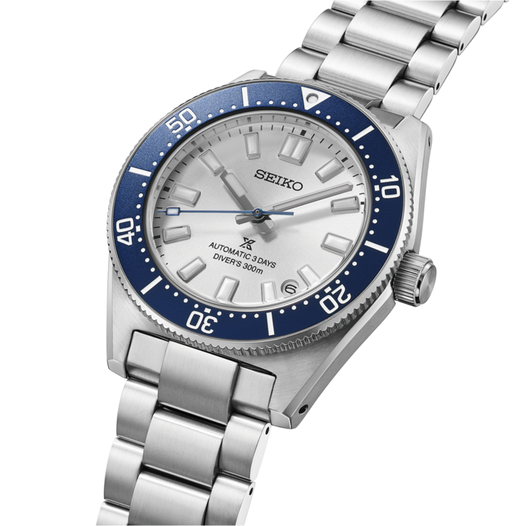 изображение дайверских часов Seiko Prospex HBB001 с двухцветным синим безелем, серебристо-белым циферблатом и браслетом из нержавеющей стали.