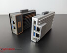 Две платы ZimaBoards, версии 1 и 2 (Источник изображения: Notebookcheck)