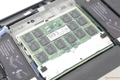 Съемный модуль оперативной памяти CAMM2 объемом 128 ГБ для Dell Pro Max 16 Plus (Источник изображения: Notebookcheck)