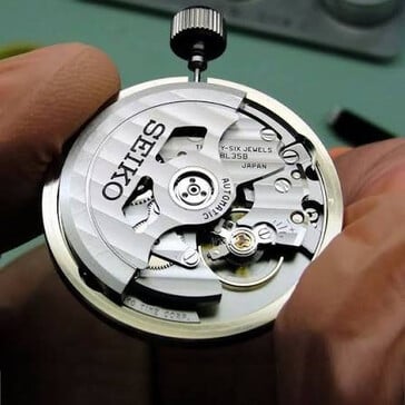 Механизм Seiko 4R36.