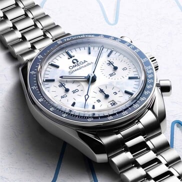 Часы Omega Speedmaster Milano Cortina 2026 поставляются с браслетом из матовой стали, оснащенным системой комфортной регулировки Omega (Источник изображения: Omega)