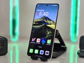 OnePlus 15 появился на Geekbench (на фото: OnePlus 13; источник изображения: Notebookcheck)
