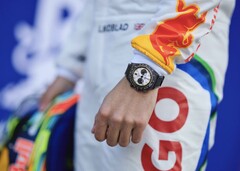 Часы Tudor Black Bay Chrono Carbon 26 обладают водонепроницаемостью 200 м (660 футов)