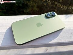 Согласно результатам анализа камеры, проведённого DxOMark, Apple iPhone 17 превосходит по своим характеристикам более старые флагманские модели.