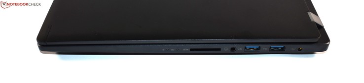 Правая сторона: картридер, комбинированный аудио-разъем, 2x USB 3.0 Type-A, разъем питания