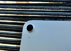 Apple iPad Air 13 M4 2026 - высококачественный и молниеносно быстрый. У него есть своя цена, но по стандартам Apple он не такой уж и дорогой.