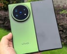 Vivo X Fold5 в одном из трех стартовых цветов. (Источник изображения: via Shido Tatushiko)