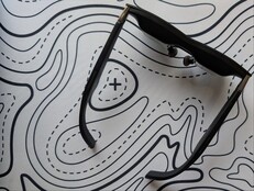 Вид сверху на AR-очки Xreal One Pro