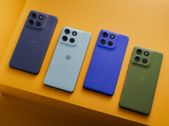 Motorola описывает цвета выпуска Moto G56 как Black Oyster, Grey Mist, Dazzling Blue и Dill, все с брендингом Pantone. (Источник изображения: Motorola)