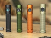 Серия Olight Baton включает в себя фонари Baton 4 Pro с яркостью 1 600 люмен и Baton Ultra с яркостью 1 800 люмен (крайний справа).