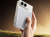 PicoGo Air AM72 предлагается по цене $79.99. На фото: отредактированное рекламное изображение внешнего аккумулятора.