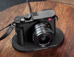 Leica M EV1 - это, по сути, Leica Q3 со сменными объективами. (Источник изображения: Leica)