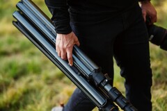 Две подставки MagStands можно прикрепить друг к другу, чтобы облегчить транспортировку