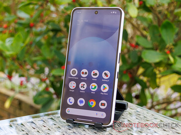 Передняя панель Nothing Phone 3a (Источник изображения: Notebookcheck)