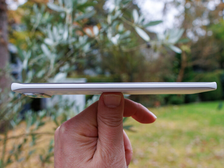 Tecno Slim 5G (Источник изображения: Дэниел Шмидт)