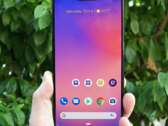 Pixel 3 XL во всей своей красе, благодаря недобросовестному магазину в Гонконге. (Изображение: Engagdet)